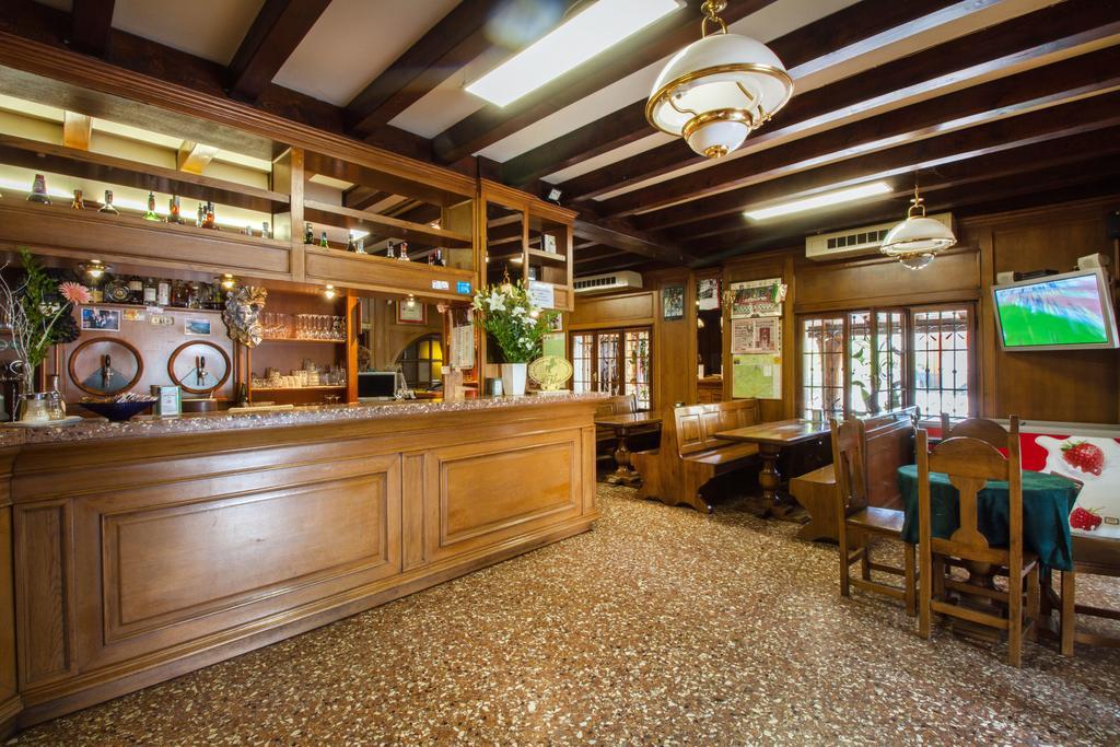 Albergo Ristorante Da Felice Loria المظهر الخارجي الصورة