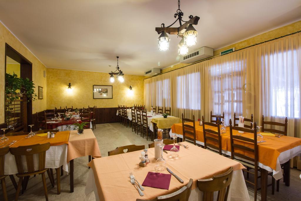 Albergo Ristorante Da Felice Loria المظهر الخارجي الصورة