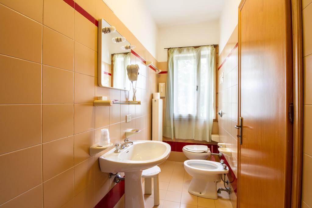 Albergo Ristorante Da Felice Loria المظهر الخارجي الصورة